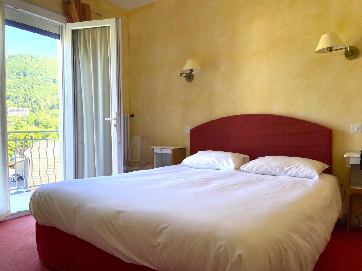 Hotel Beauséjour Vic-sur-Cère Habitación foto