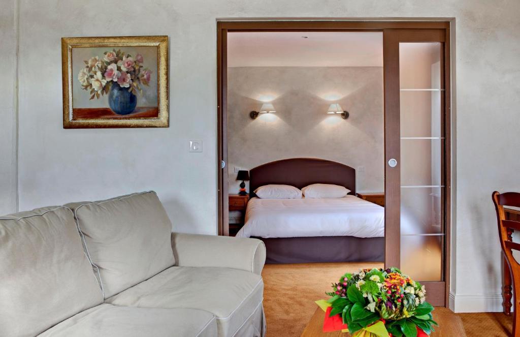 Hotel Beauséjour Vic-sur-Cère Habitación foto